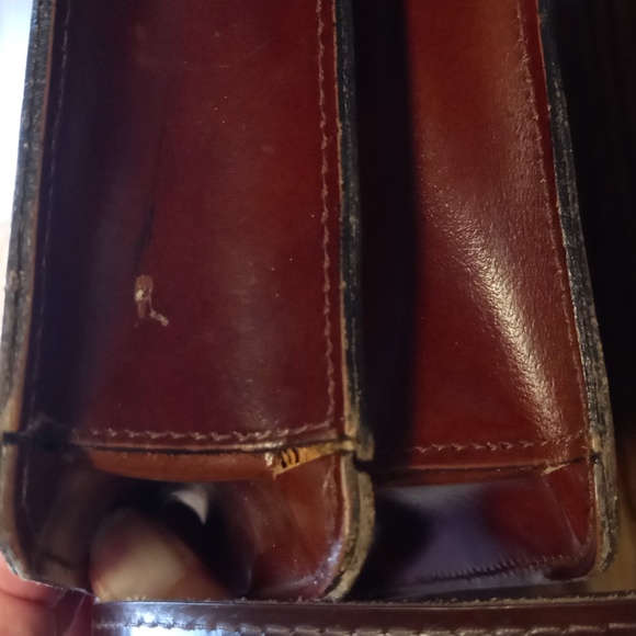 Leather handbag - Picture 11 of 15
